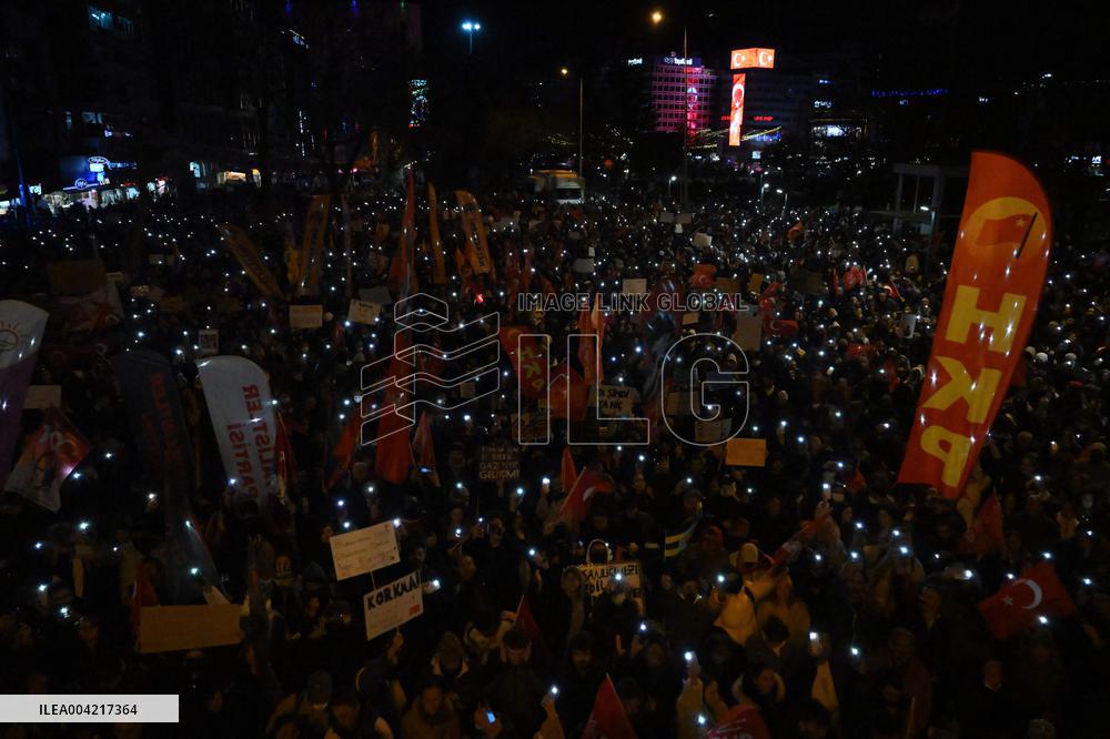 Protests in Ankara over jailing of Istanbul mayor - Turkey