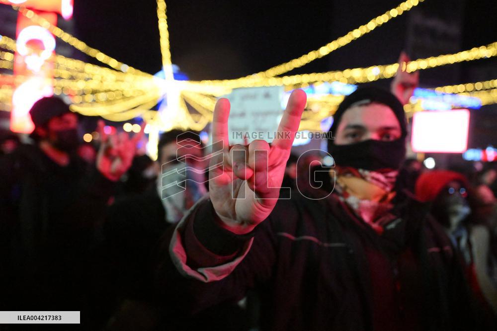 Protests in Ankara over jailing of Istanbul mayor - Turkey