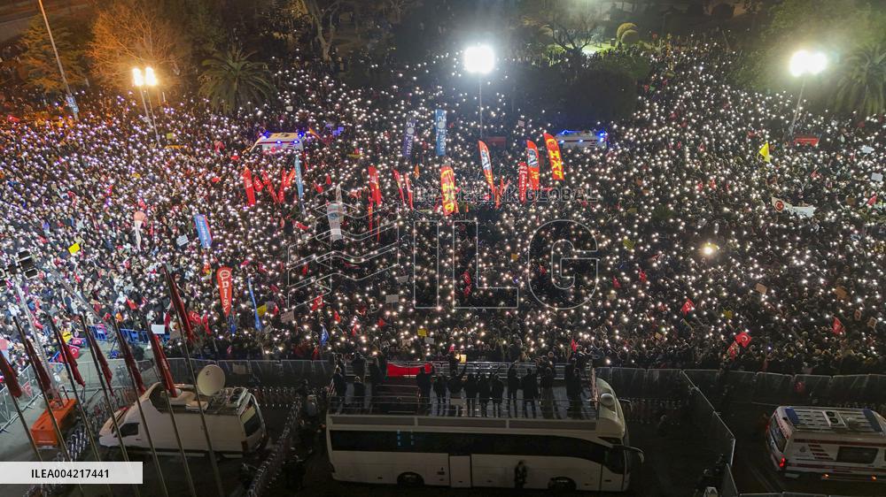 Thousands Rally in Istanbul for Sixth Night to Protest Mayors Jailing