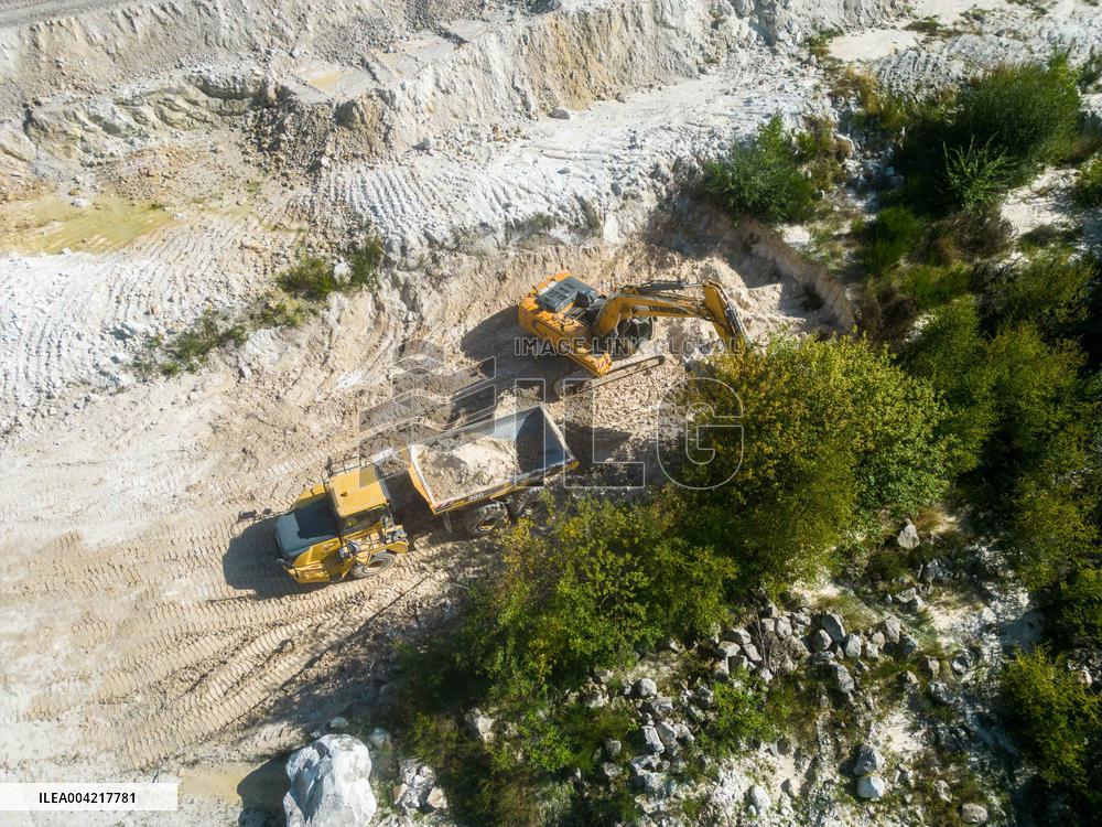 French Mining Company Imerys Will Open A Lithium Mine In France By 2028