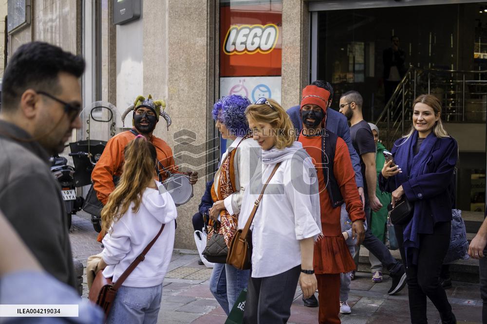Iranian Women On The Streets Disregarding Compulsory Hijab - Tehran