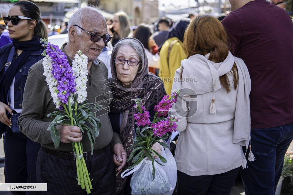 Iranian Women On The Streets Disregarding Compulsory Hijab - Tehran