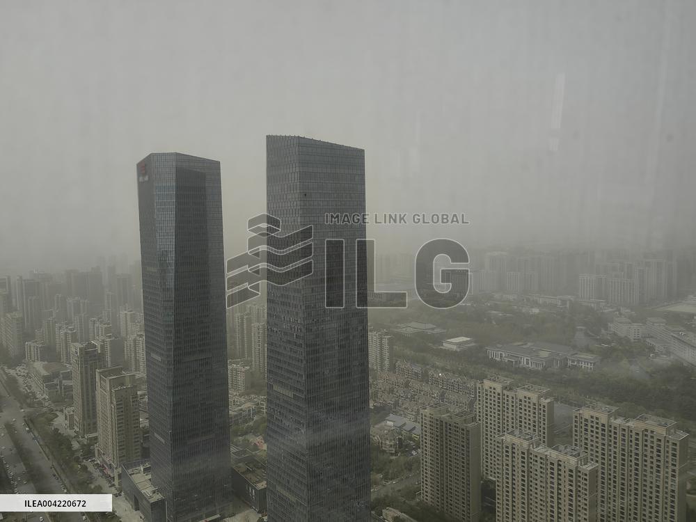 Sandstorm Hit Xi'an