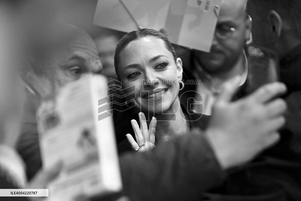 eries Mania - Amanda Seyfried At Long Bright River Screening