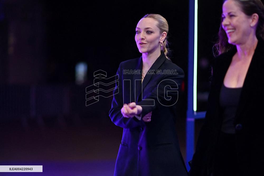 eries Mania - Amanda Seyfried At Long Bright River Screening
