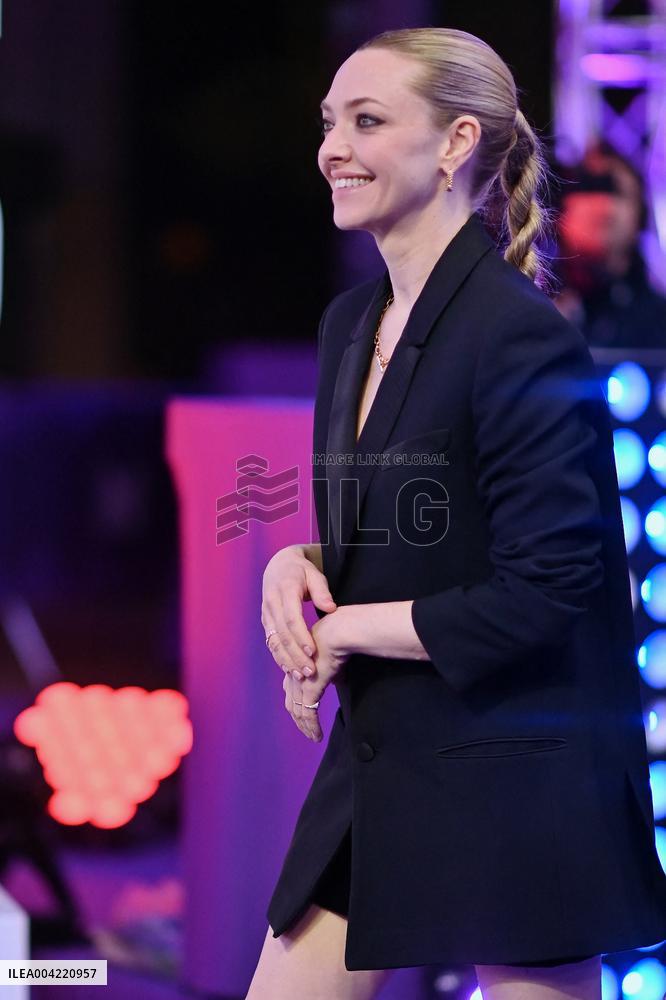 eries Mania - Amanda Seyfried At Long Bright River Screening