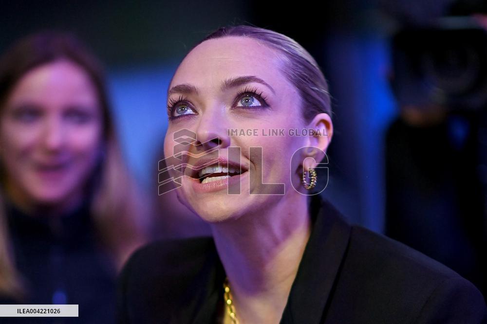 eries Mania - Amanda Seyfried At Long Bright River Screening