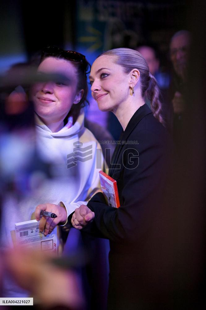 eries Mania - Amanda Seyfried At Long Bright River Screening