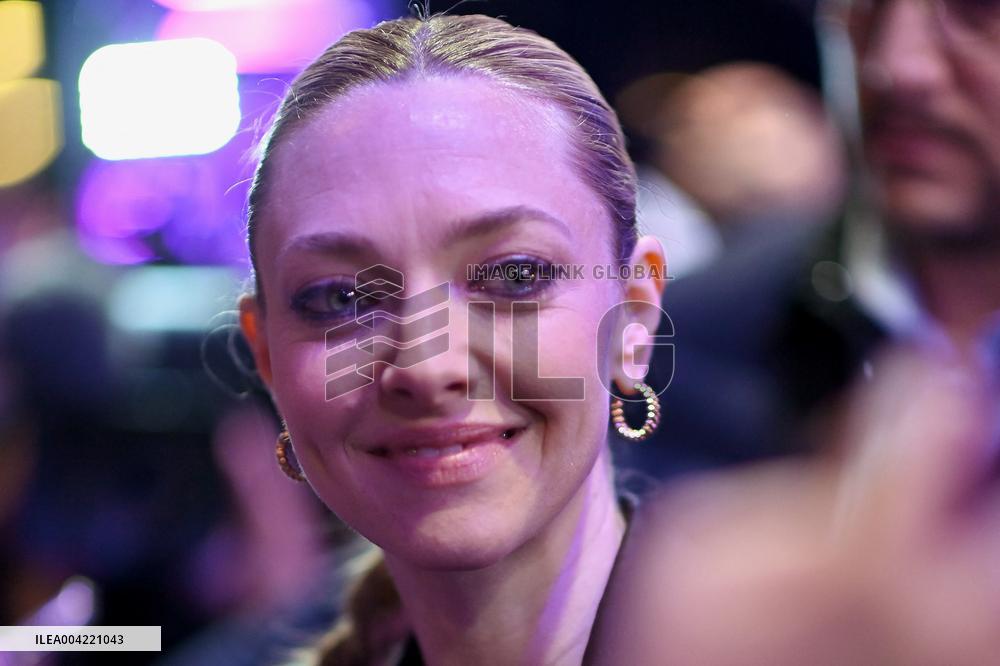 eries Mania - Amanda Seyfried At Long Bright River Screening