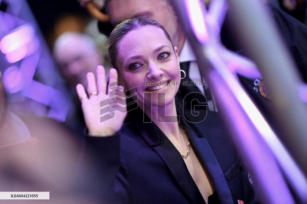 eries Mania - Amanda Seyfried At Long Bright River Screening