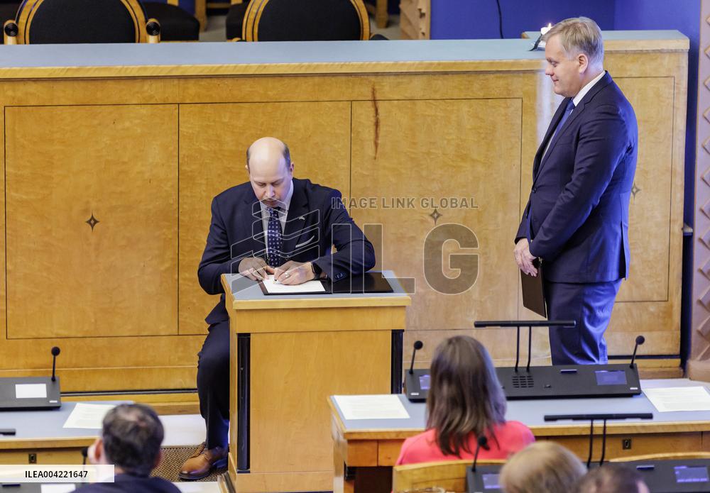 New ministers take oath of office