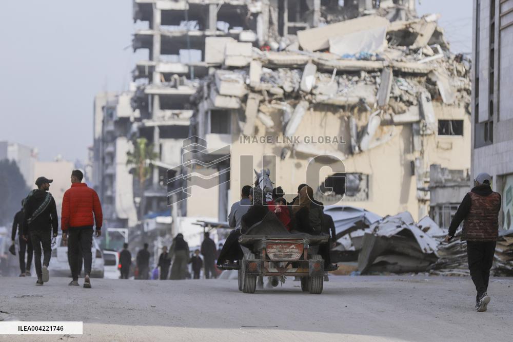 Clashes Escalate in Gaza