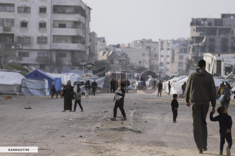 Clashes Escalate in Gaza