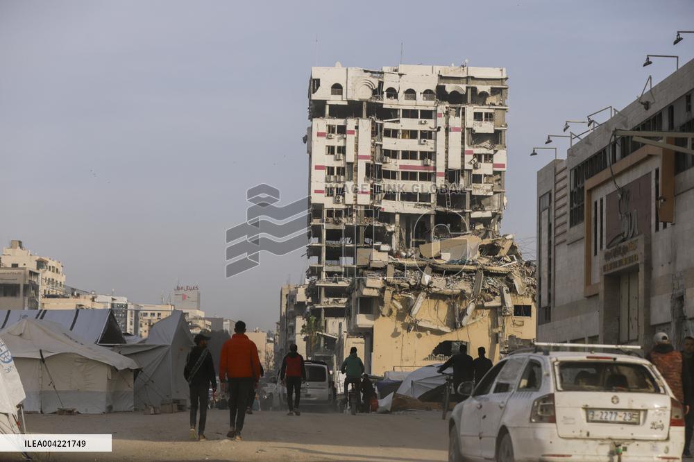 Clashes Escalate in Gaza