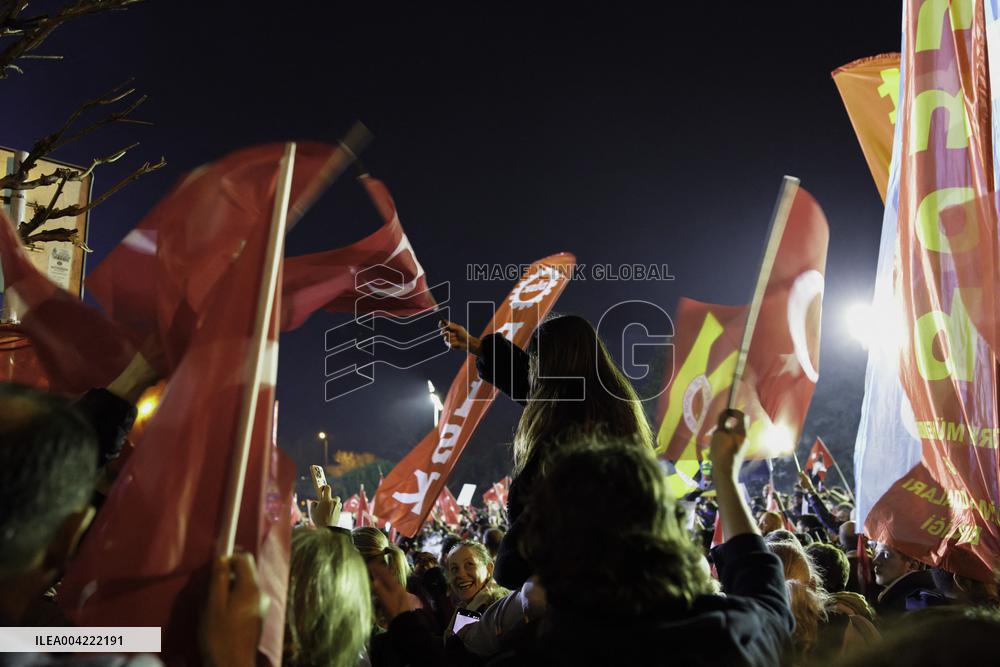 Thousands protest on the 7th day after arrest of Mayor - Istanbul
