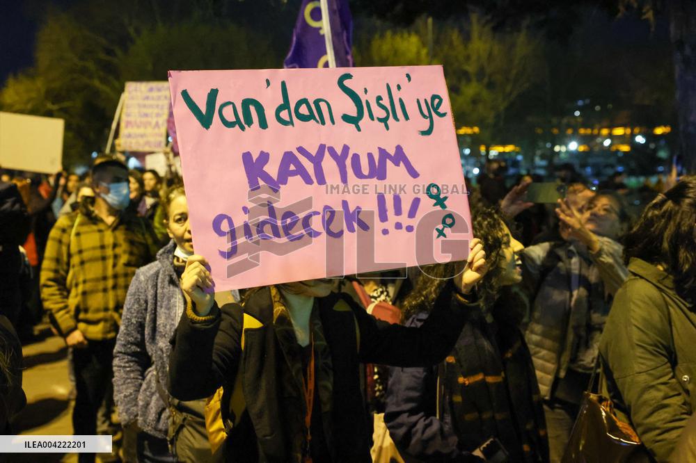 Thousands protest on the 7th day after arrest of Mayor - Istanbul