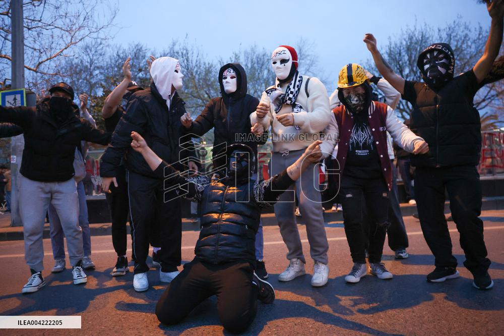 Thousands protest on the 7th day after arrest of Mayor - Istanbul