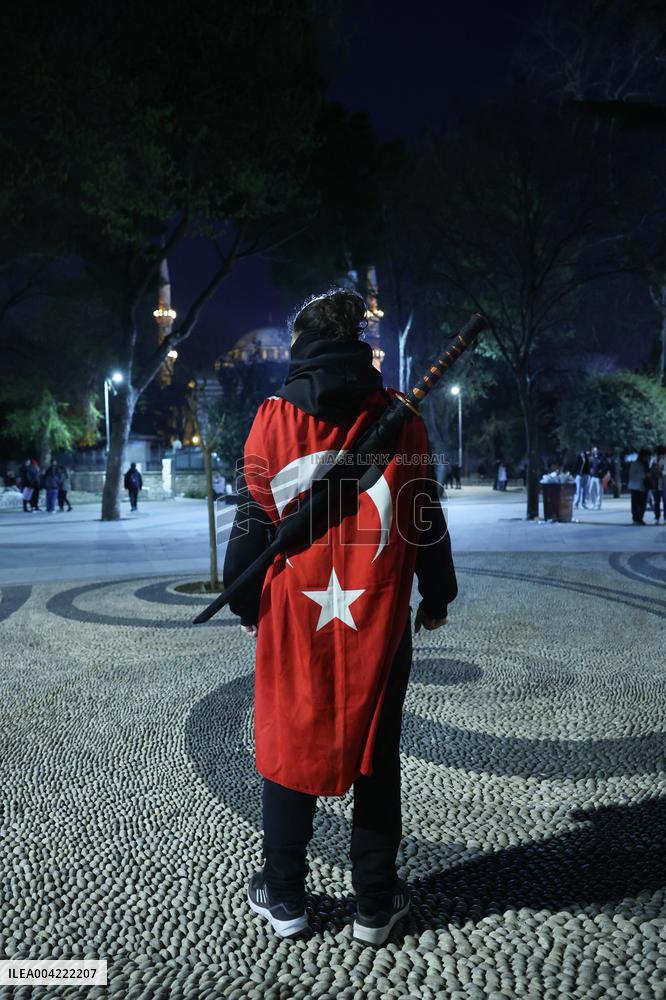 Thousands protest on the 7th day after arrest of Mayor - Istanbul