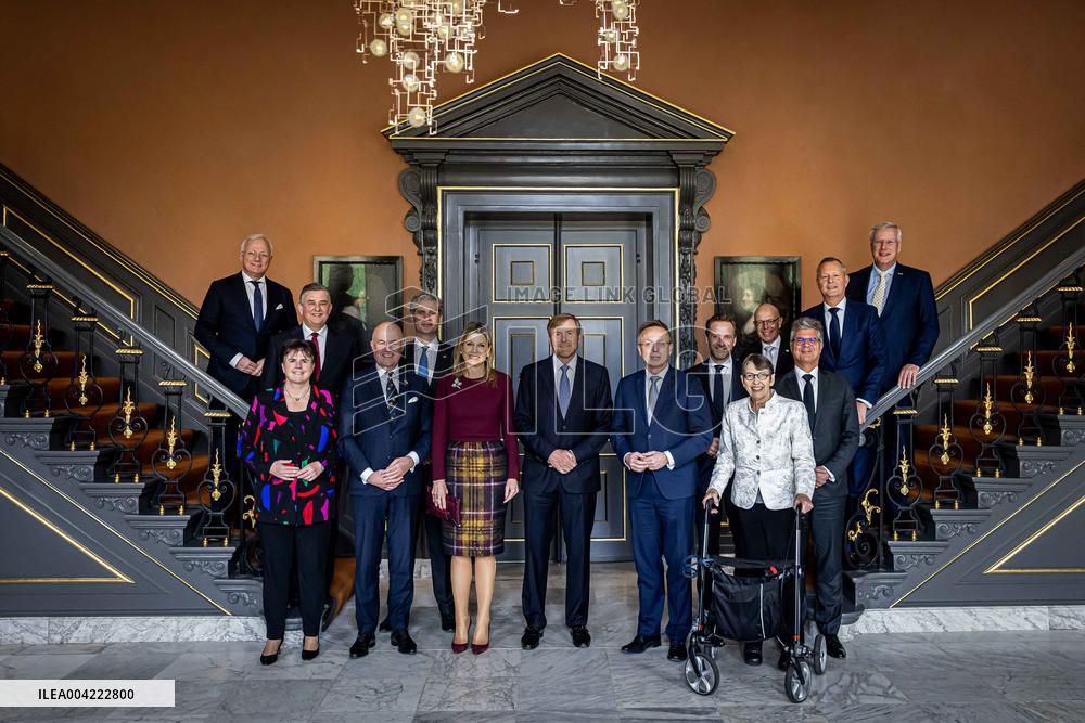 Royals Receive The King's Commissioners - The Hague
