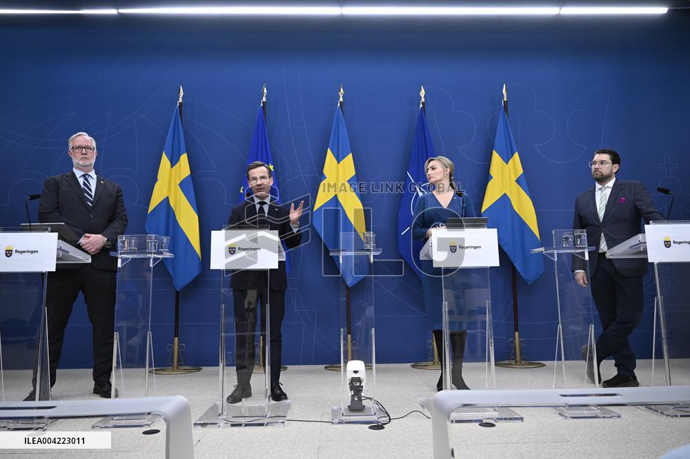 SWEDEN ANNOUNCES LARGE REARMAMENT