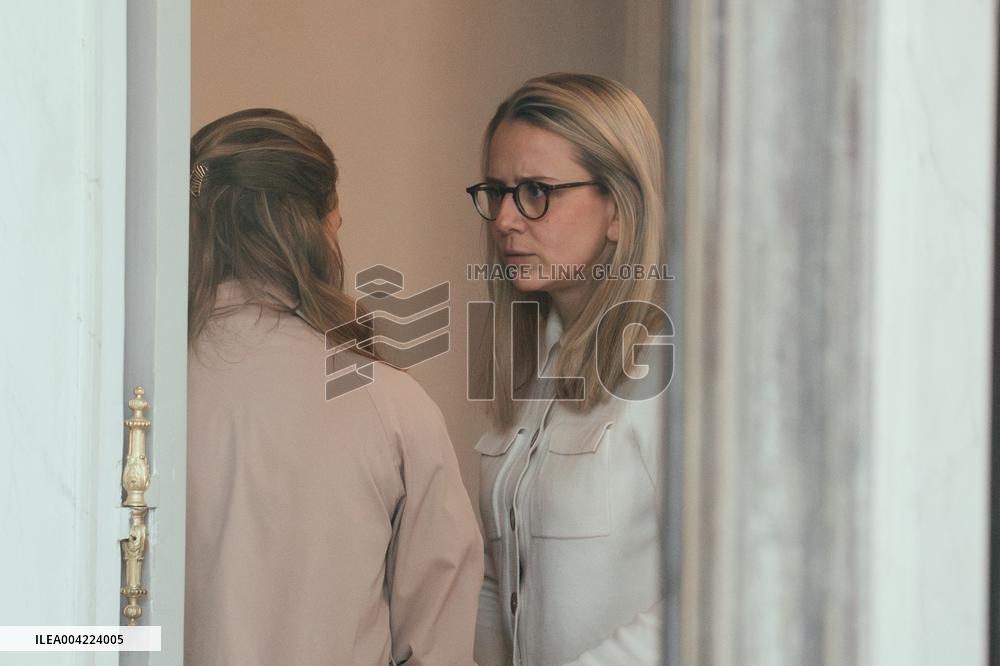 French President welcomes Volodymyr Zelensky to the Elysée Palace - Paris AJ