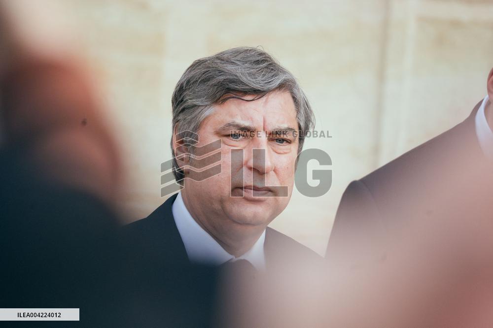 French President welcomes Volodymyr Zelensky to the Elysée Palace - Paris AJ