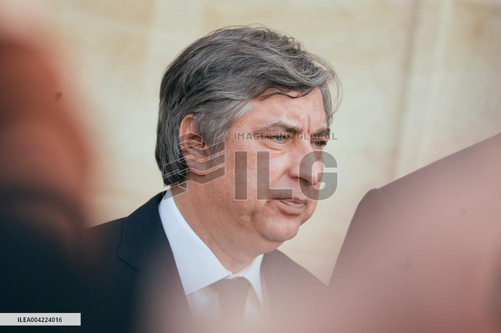 French President welcomes Volodymyr Zelensky to the Elysée Palace - Paris AJ