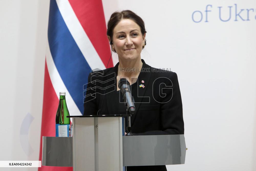 Joint press conference of Andrii Sybiha, Espen Barth Eide and Tonje Brenna in Kyiv