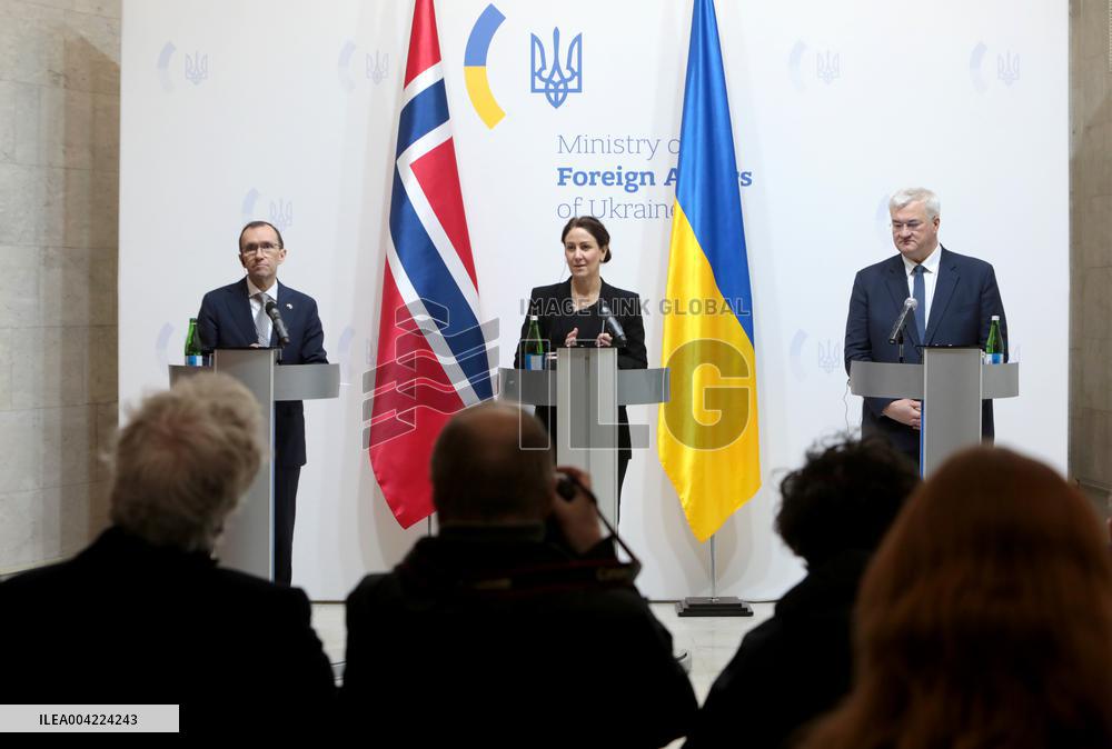 Joint press conference of Andrii Sybiha, Espen Barth Eide and Tonje Brenna in Kyiv