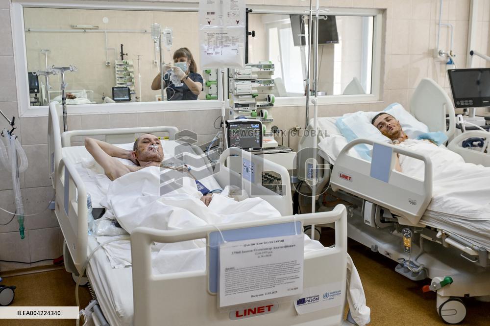 Doctors save severely wounded soldiers from front line in Dnipro