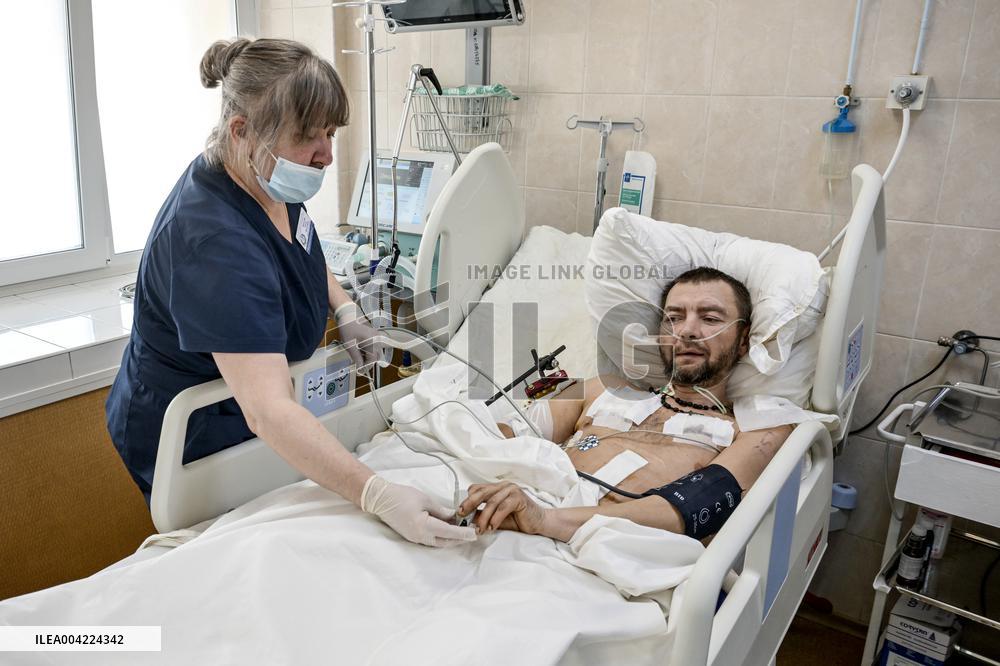 Doctors save severely wounded soldiers from front line in Dnipro