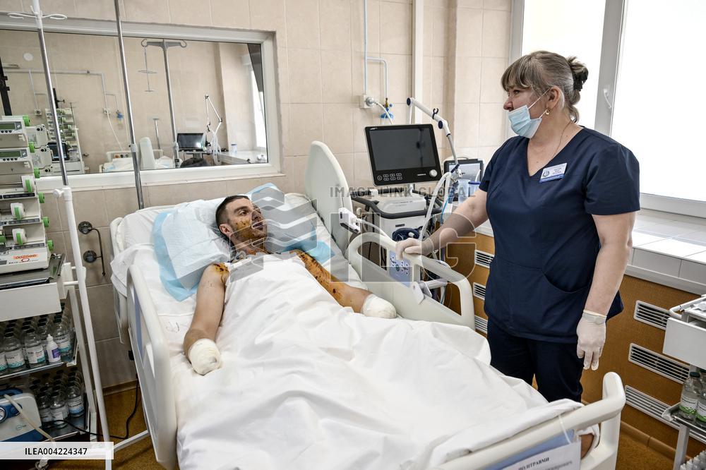 Doctors save severely wounded soldiers from front line in Dnipro