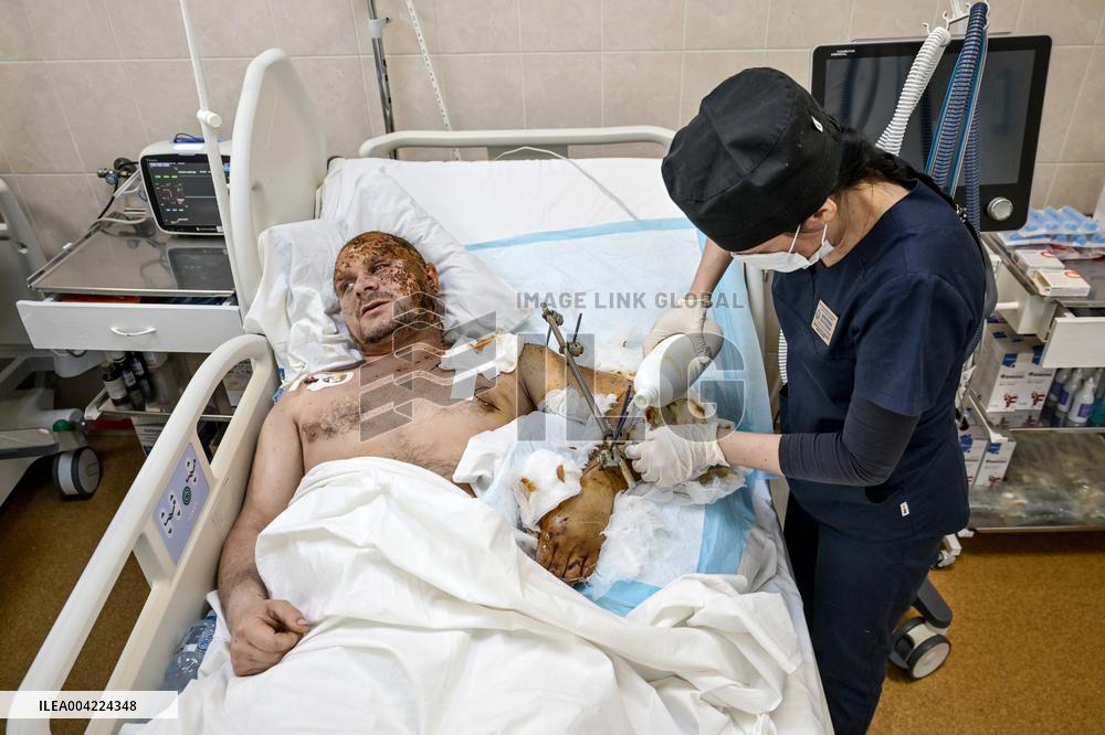 Doctors save severely wounded soldiers from front line in Dnipro