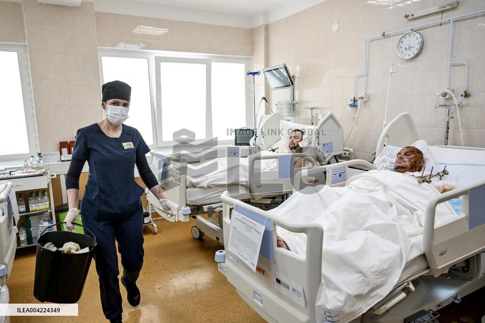 Doctors save severely wounded soldiers from front line in Dnipro