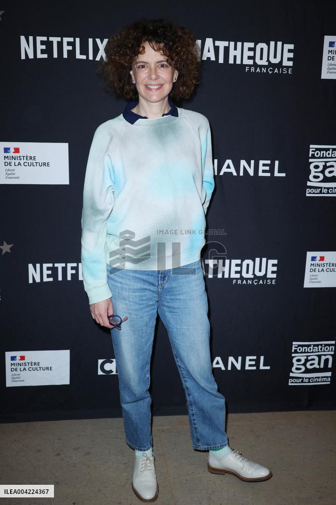 Deux Soeurs Premiere - Paris