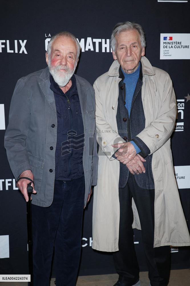 Deux Soeurs Premiere - Paris