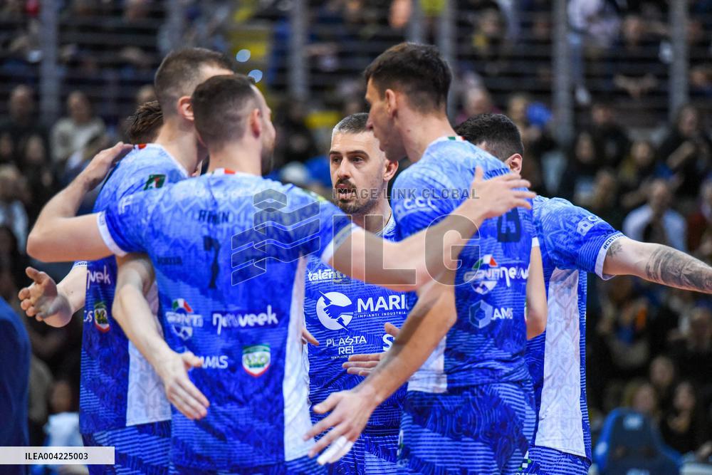 VOLLEY - Superlega Serie A - Playoff Scudetto - Cisterna Volley vs Itas Trentino 1-3  (25-17, 20-25, 14-25, 25-27)