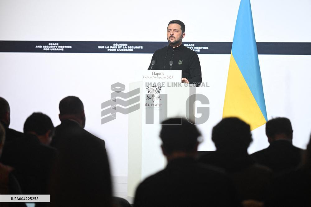 President Zelensky And President Macron Joint Press Conference - Paris