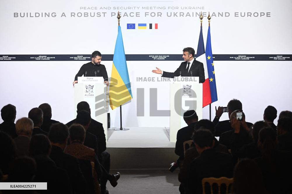 President Zelensky And President Macron Joint Press Conference - Paris