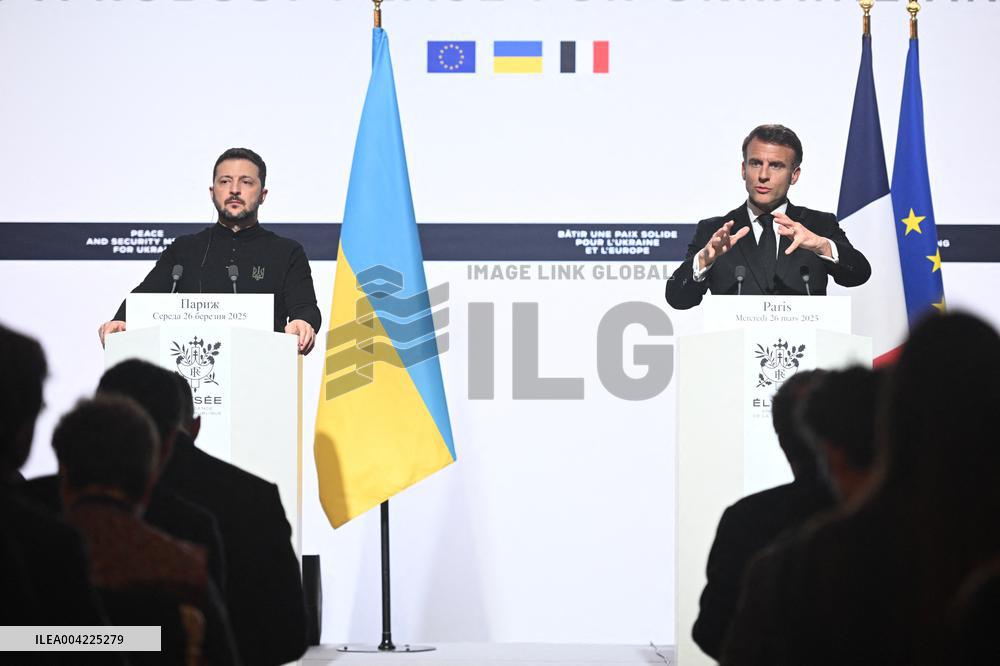 President Zelensky And President Macron Joint Press Conference - Paris