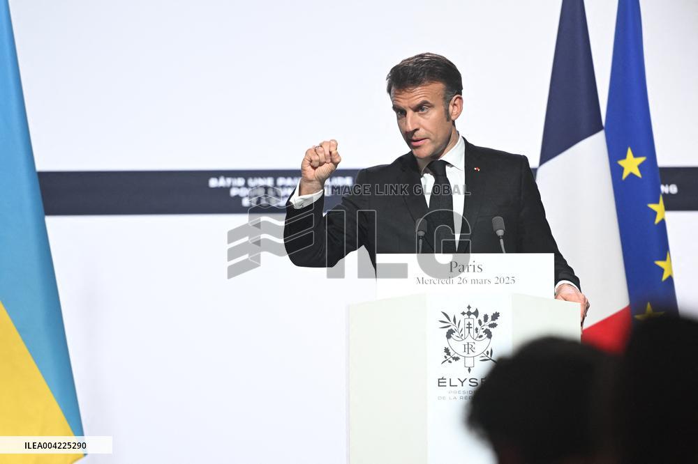 President Zelensky And President Macron Joint Press Conference - Paris