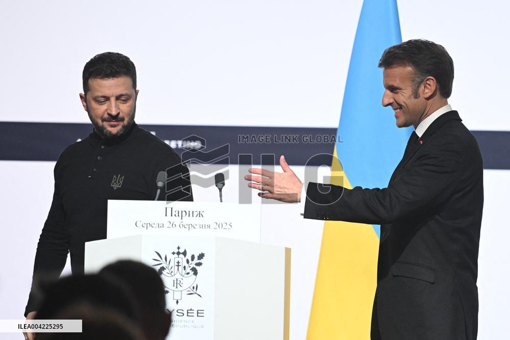 President Zelensky And President Macron Joint Press Conference - Paris
