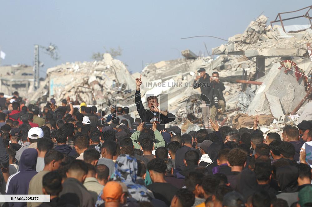 Gazans Protest Hamas, Demand End to War