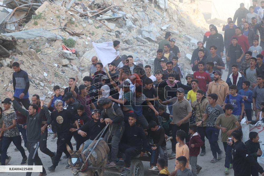 Gazans Protest Hamas, Demand End to War