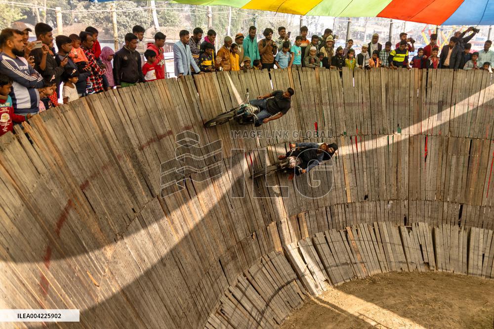 Bike Circus - Bangladesh