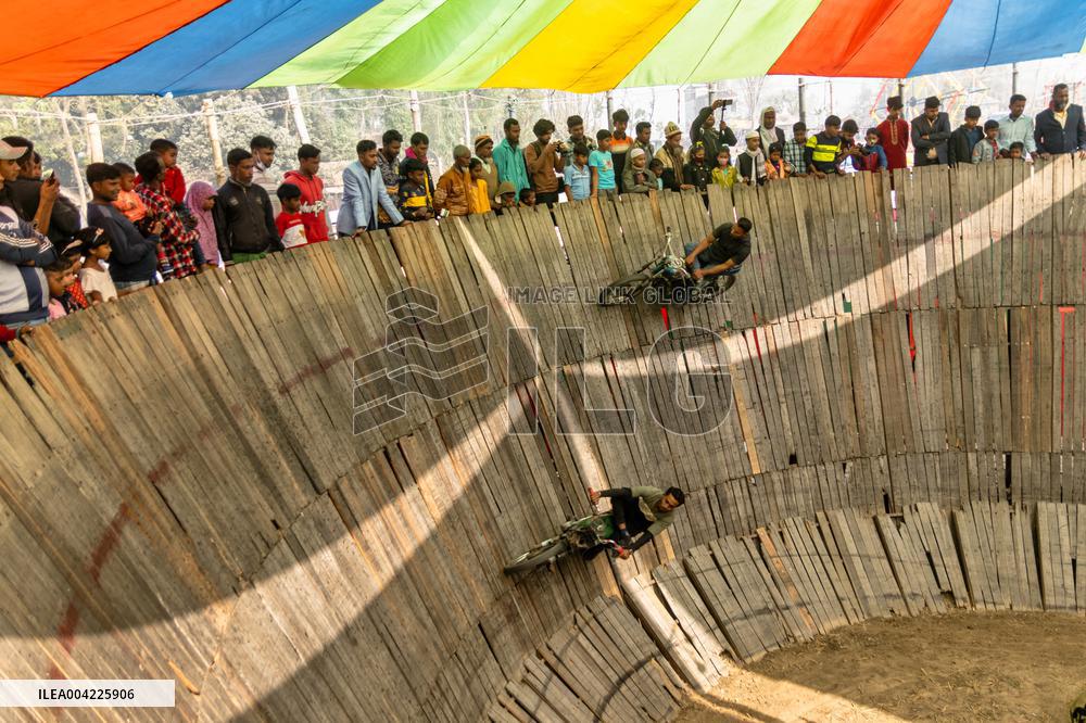 Bike Circus - Bangladesh