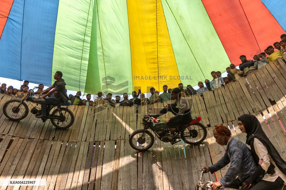 Bike Circus - Bangladesh