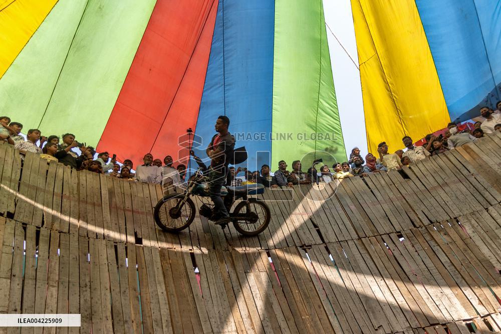 Bike Circus - Bangladesh