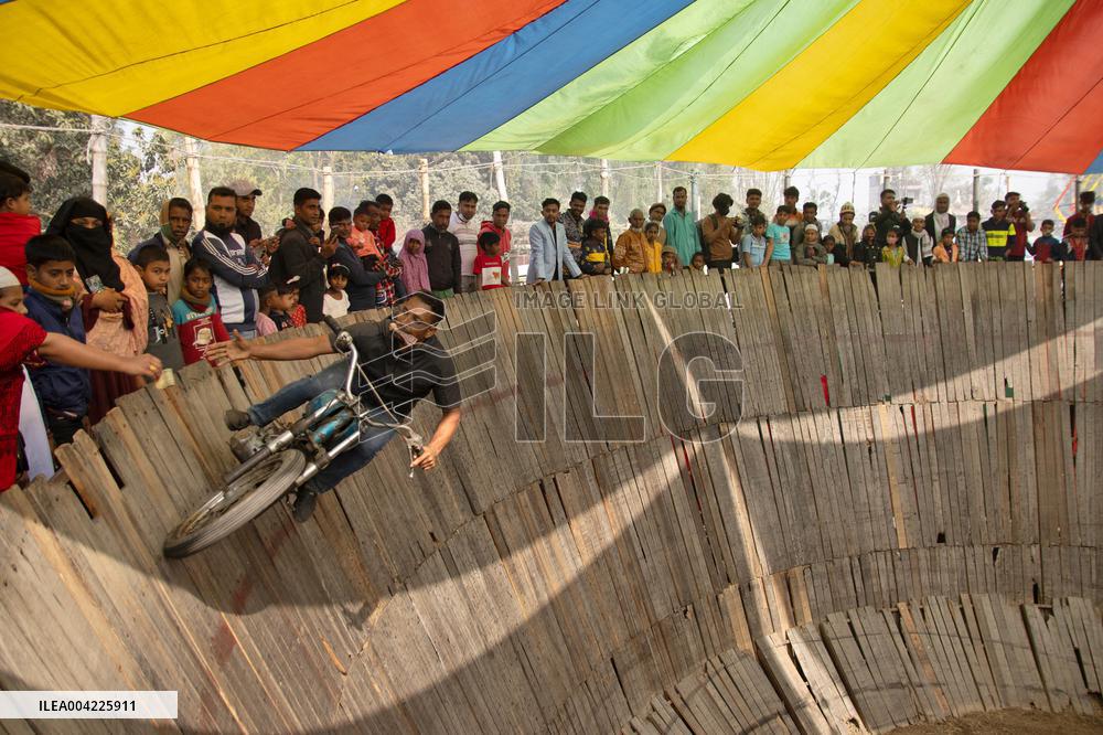Bike Circus - Bangladesh