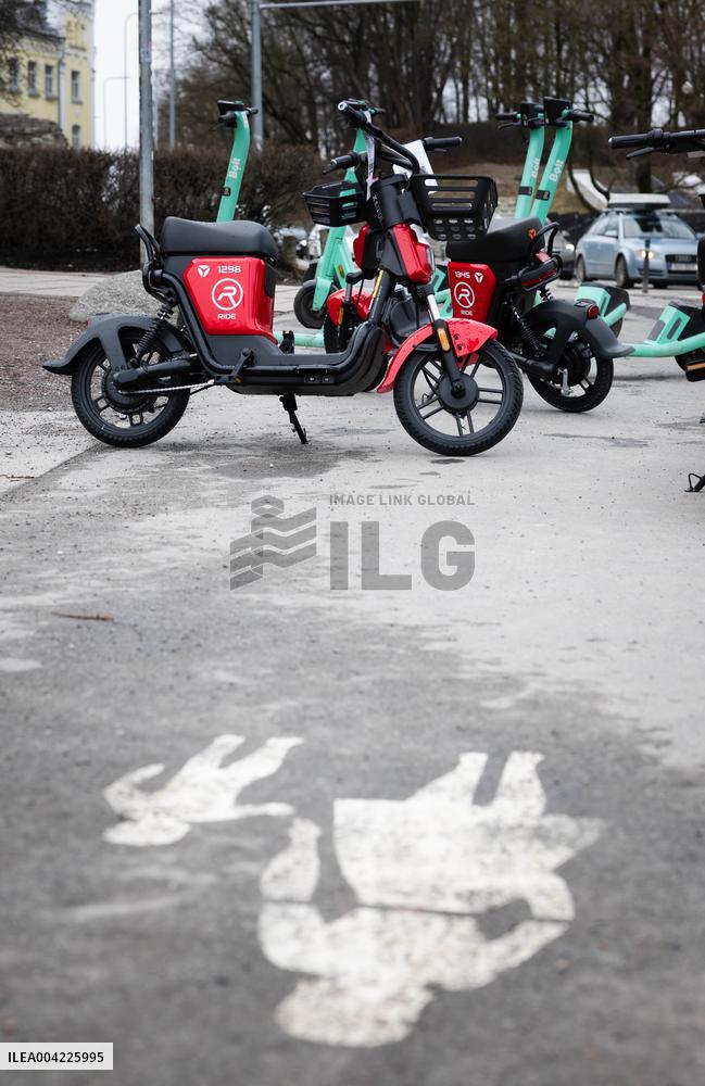 Electric mopeds hit Tallinn streets